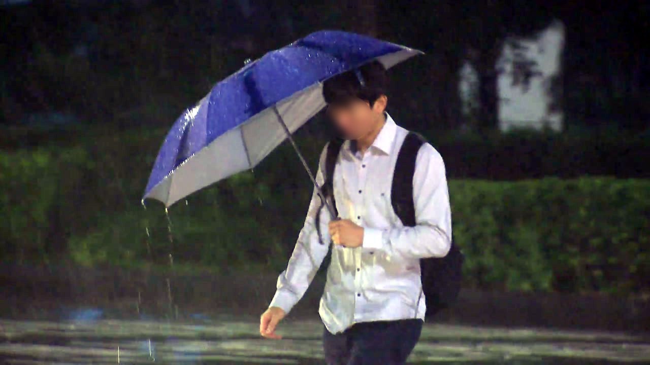 [날씨] 야행성 장마 비상...밤사이 중부에 '물 폭탄' / YTN