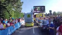 Belle ambiance dans les Alpes pour le Tour de France