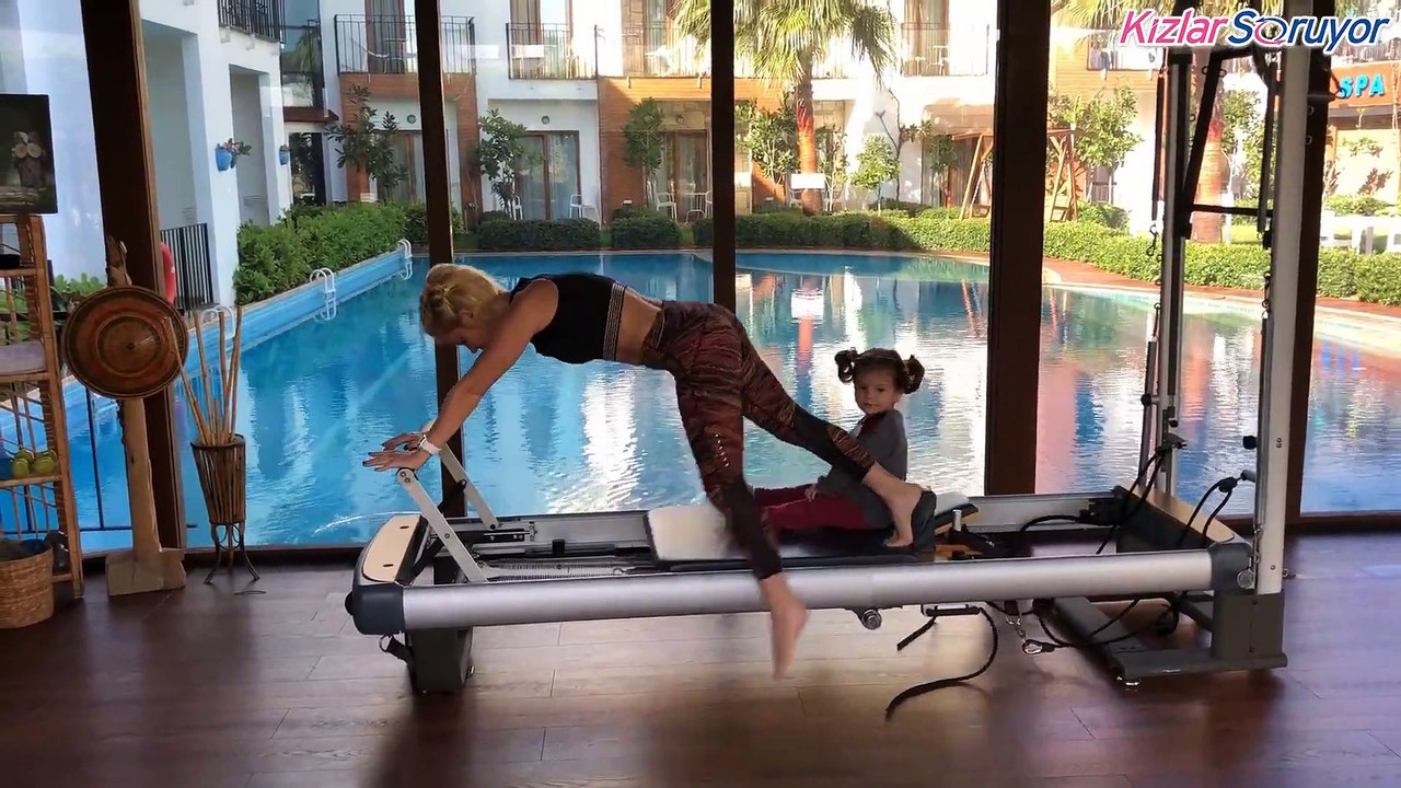 Cansu reformer yana bacak açma-2