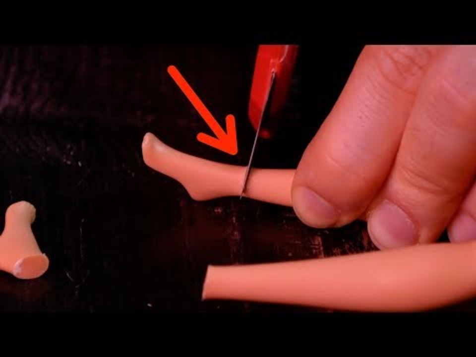 Corte as mãos e os pés da boneca da sua filha - ela vai amar!