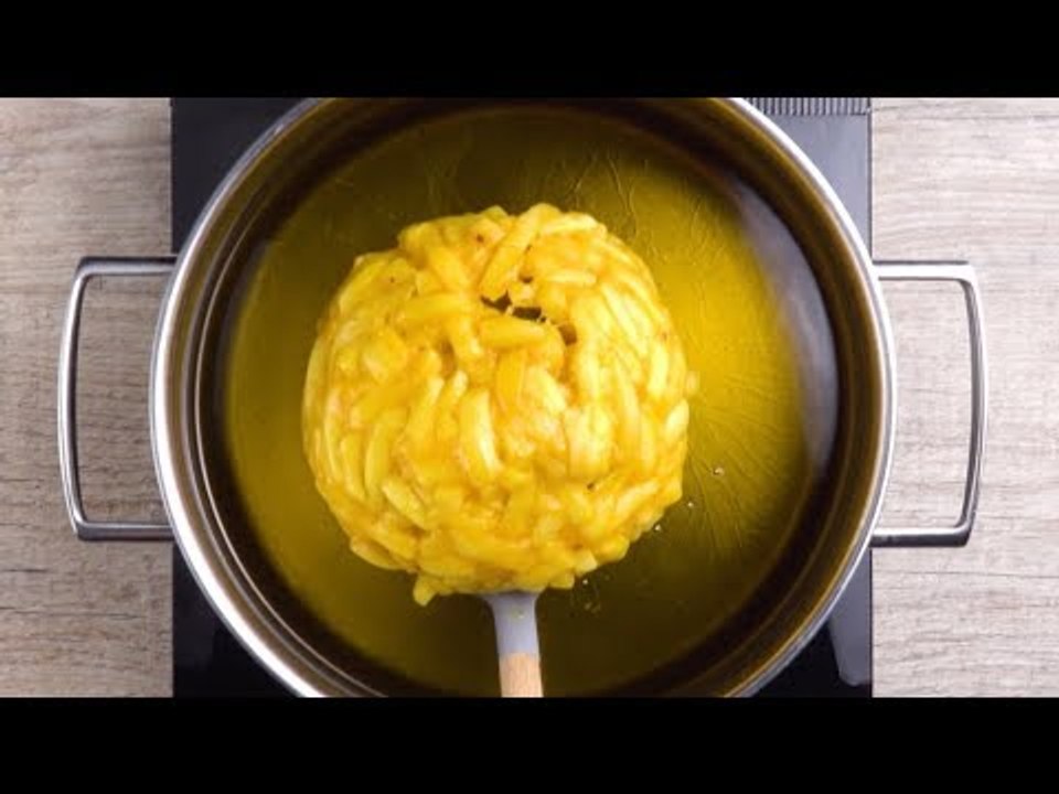 Pourquoi ne pas mettre le ketchup et les frites DANS le burger ?