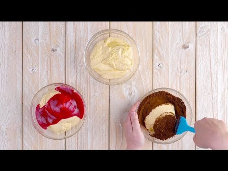 À l'intérieur comme à l'extérieur, le gâteau a 3 couches impressionnantes