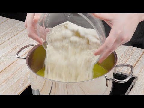 Vous faites cuire 500 g de farine dans une casserole et vous obtenez ce monstre !