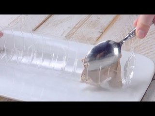 Découpez 2 bouteilles en plastique. Le résultat sera délicieux !