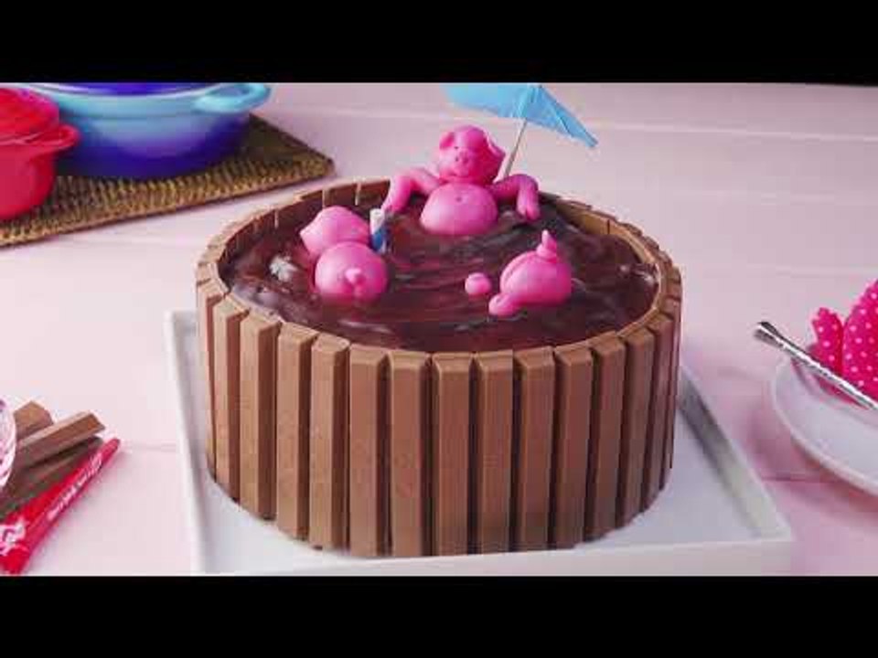 Clôturez le gâteau avec des barres chocolatées. Le résultat va vous époustoufler !
