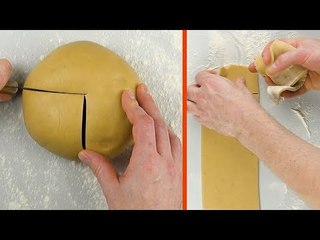 Coupez soigneusement la pâte. C'est le seul moyen pour que ce soit Noël sur votre table.