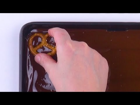 Si vous enfoncez les bretzels là-dedans, vous aurez le cadeau parfait pour la Saint-Valentin.