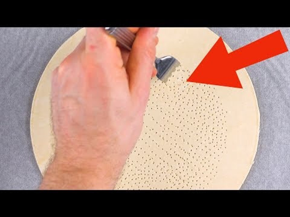 Après 25 minutes, mettez 19 boules de glace sur la pâte. Le résultat est délicieux !