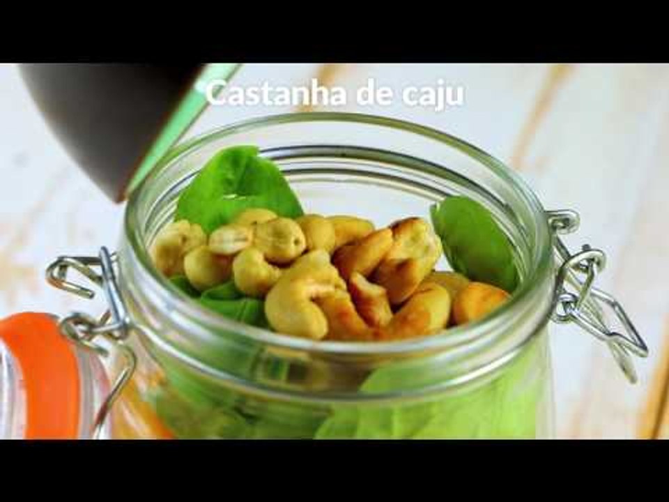 Portátil e deliciosa: salada de cuscuz para viagem