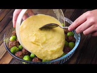 Encha a forma com bolinhas verdes e marrons. Sucesso garantido no jantar!