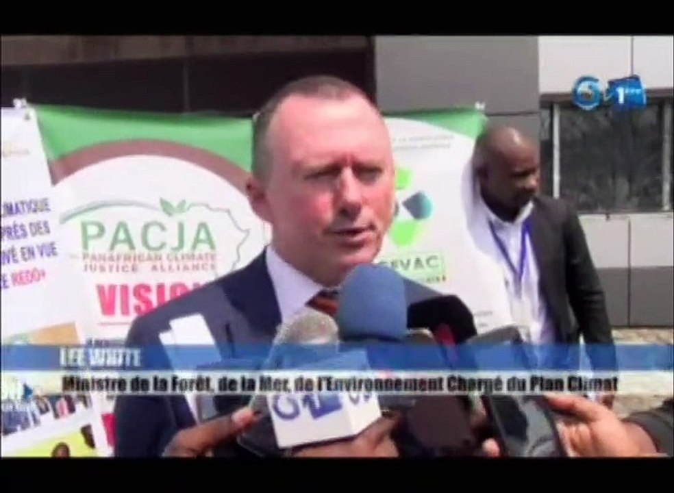 RTG/Séance de travail entre le Ministre de la forêt et les acteurs de ce domaine