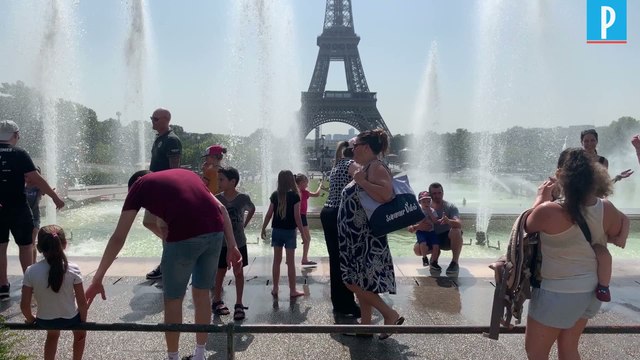 Canicule à Paris : tous les moyens sont bons pour se rafraîchir
