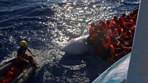 150 pessoas morrem em naufrágio no Mediterrâneo