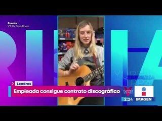 Empleada de supermercado logra un contrato musical al ser descubierta por un productor musical