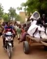 Lorsqu'on veut arriver en carrosse le jour de son mariage en Cote d'ivoire, voici ce que ça donne !