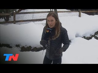 Villa la Angostura aislada por la nieve