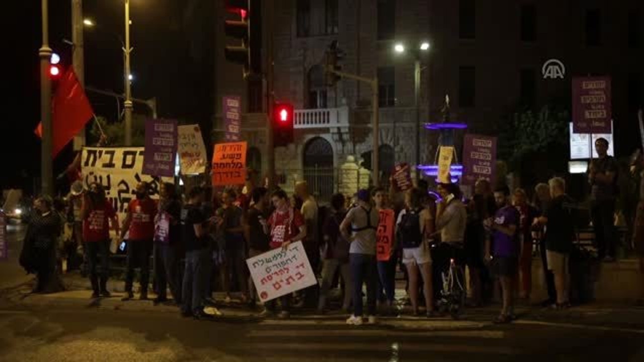 Filistinli ve İsrailli aktivistler Kudüs'te İsrail'in yıkım politikasını protesto etti