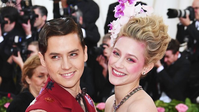 Hailey Bieber Tries To OUTSHINE Selena Gomez! Lili Reinhart CLAPS BACK At Breakup Rumors! | DR