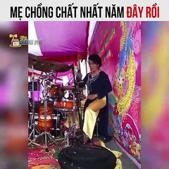 Clip mẹ chồng chơi trống cực sung trong đám cưới