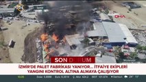 İzmir'de yanan palet fabrikası