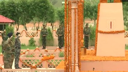 OPERATION VIJAY के 20 साल पूरे, कारगिल वॉर मेमोरियल पर शहादत को सलाम
