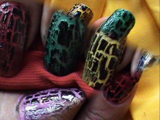 How to use crackle nail polish
