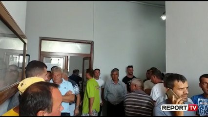 Report TV - PD-ja s'liron bashkinë, kryetari i ri i Devollit betohet te n/prefektura