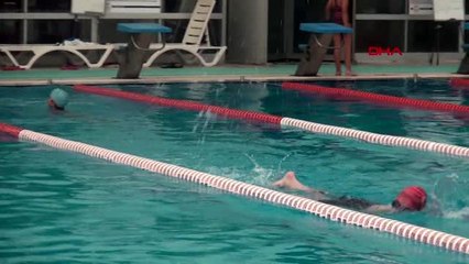 KARAMAN 'Suda boğulma tehlikesi geçiren kişiye arkadan müdahale edin'