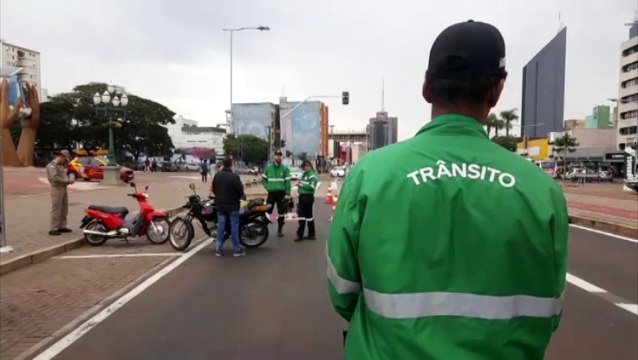 Operação é realizada pela Cettrans na Avenida Brasil em frente à Catedral