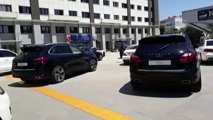 İstanbul merkezli lüks otomobil kaçakçılığı operasyonu - İSTANBUL
