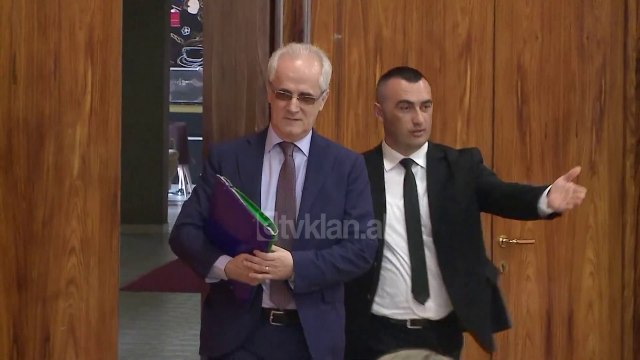 Shkarkohet kryetari i Gjykates se Larte