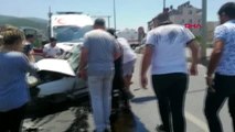 Hasta taşıyan ambulans otomobille çarpıştı: 2 ölü 1 yaralı