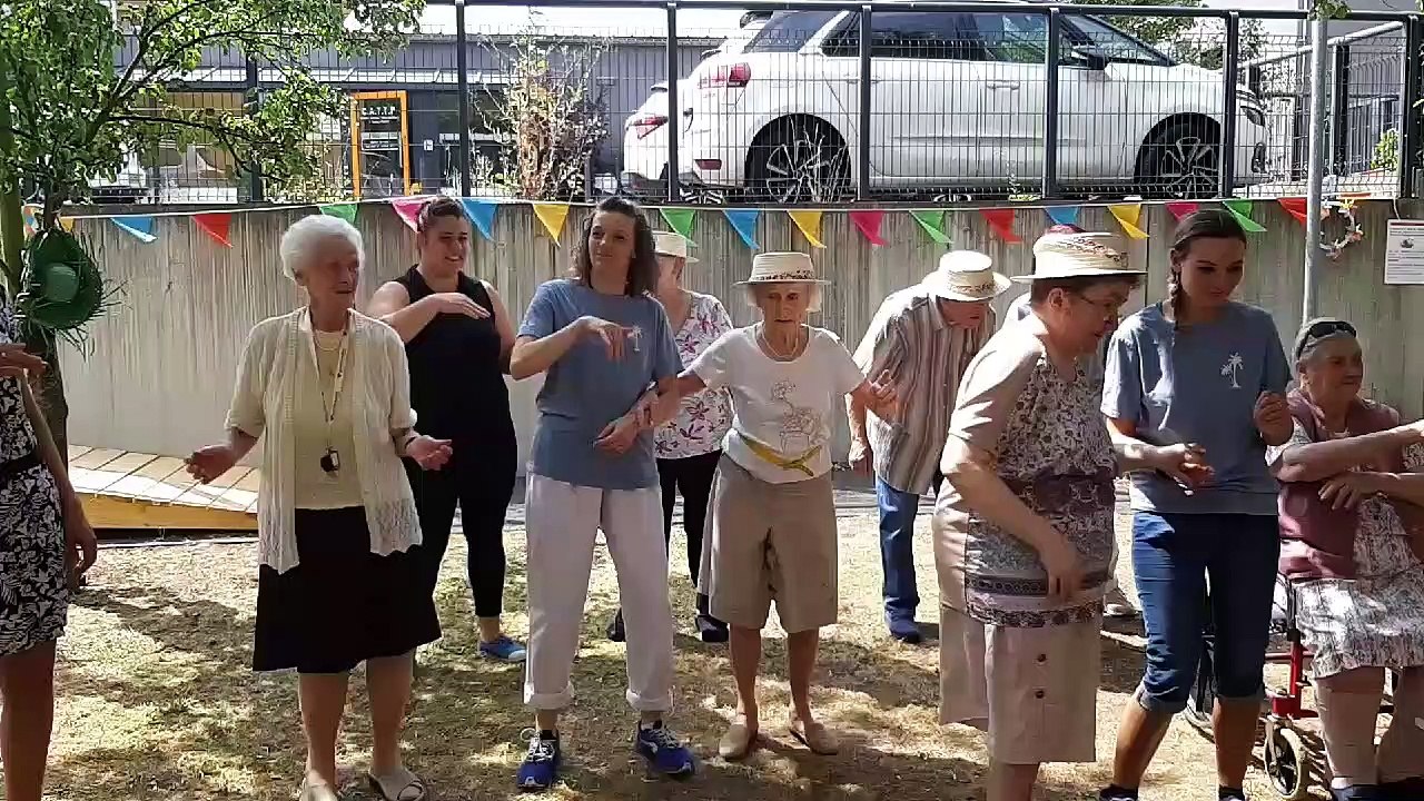 Danse du moulin à l'EHPAD de la maison du moulin à Maubeuge