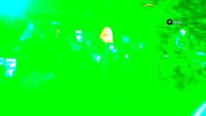 Vanlı turizmcilerden anlamlı konser...Azeriler, Chinare Melikzade ile coştu