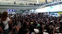 - Hong Kong'da protestolar havaalanına sıçradı- Havaalanında 
