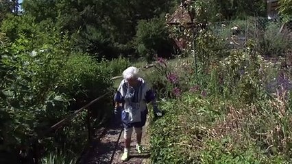 La abuela alemana centenaria que está sacudiendo la política de su comunidad