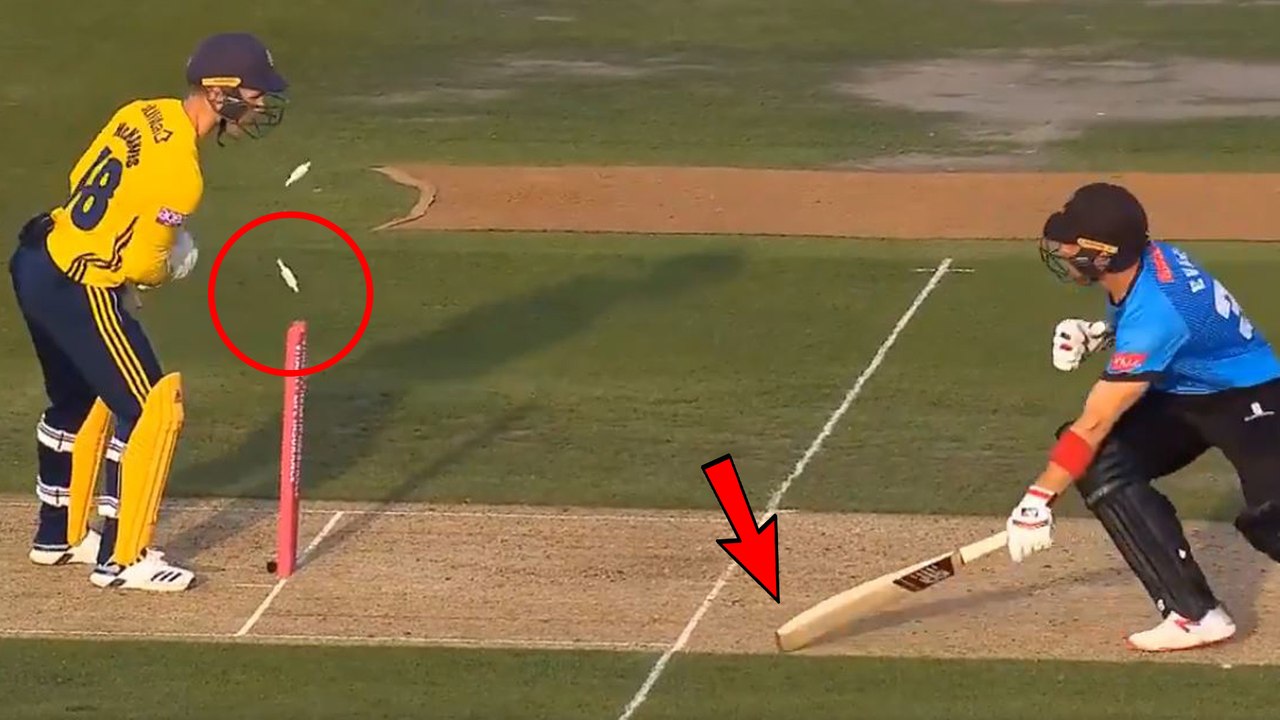 MS Dhoni Stumping Style, Hampshire Wicket keepe...