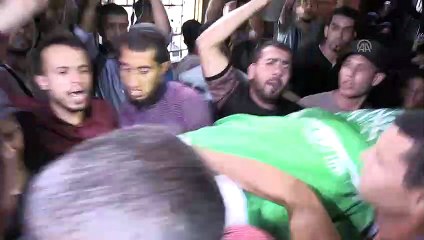 Gazze genç şehidini uğurladı