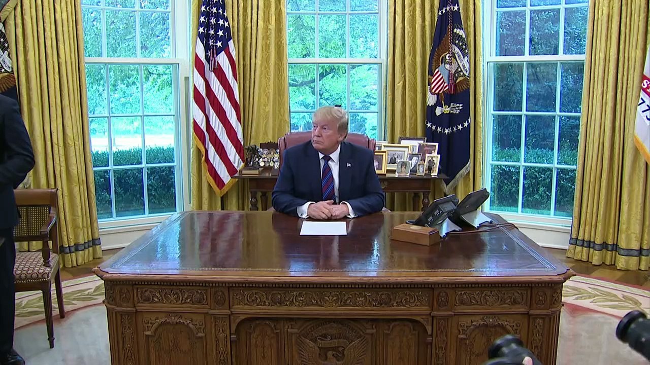 Trump: US-Wein sieht besser aus als französischer