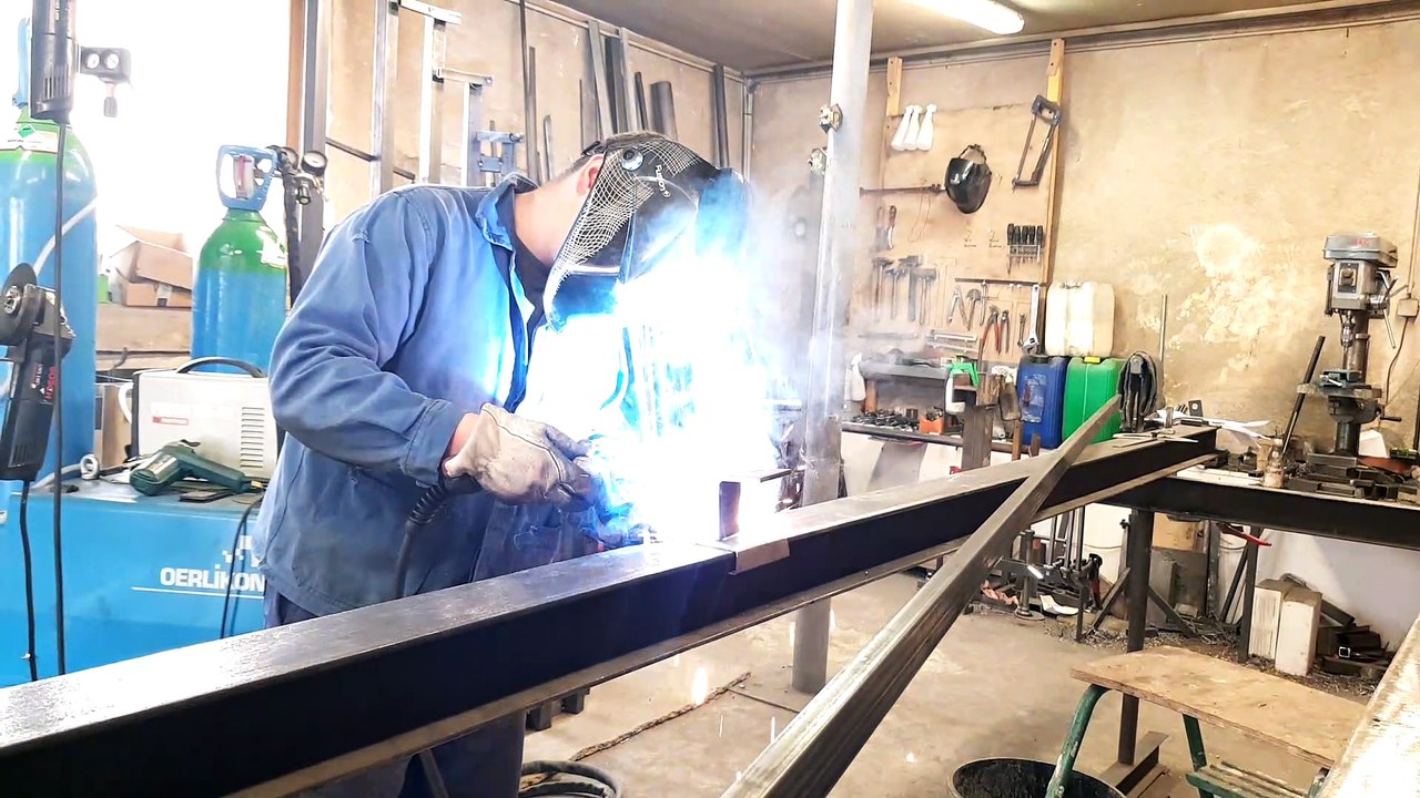 Métallier – une main de fer et un cerveau réglé au quart de tour