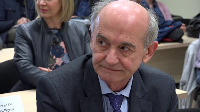 ВМРО-ДПМНЕ останува на условот за лидерска средба