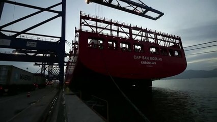 Navios iranianos são abastecidos