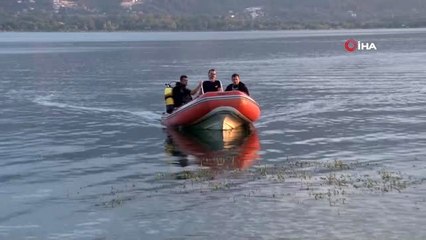 Sapanca gölünde tekneden düşen 13 yaşındaki çocuk kayıp oldu