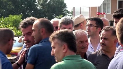 Télécharger la video: KOCAELİ Sapanca Gölü'nde kaybolan Eren'in cansız bedeni bulundu