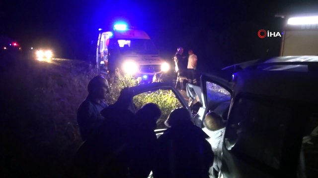 Otomobil ve hafif ticari araç kafa kafaya çarpıştı: 1 ölü, 2 yaralı