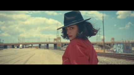 Mon Laferte - Canción De Mierda