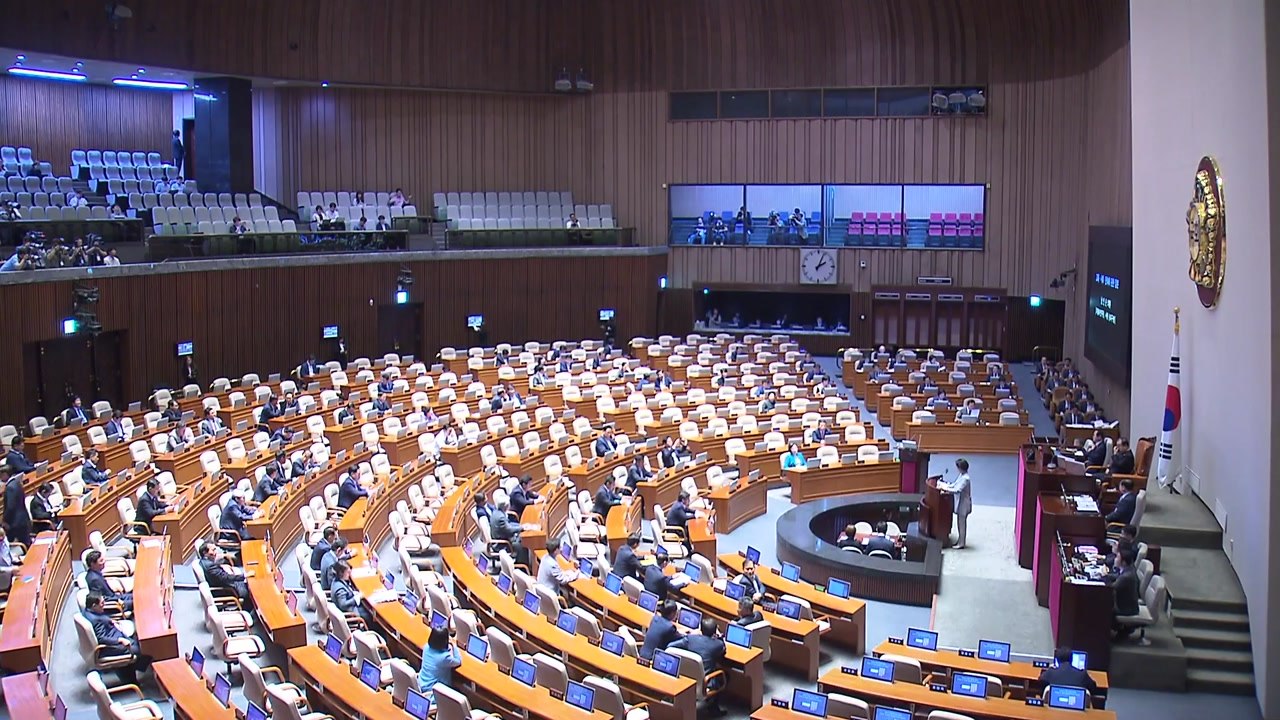 與 "추경 먼저" vs 野 "안보 국회"...여야 협상 진통 / YTN