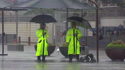 [날씨] 중부, 내일 아침까지 100mm...남부 장마 '끝' / YTN