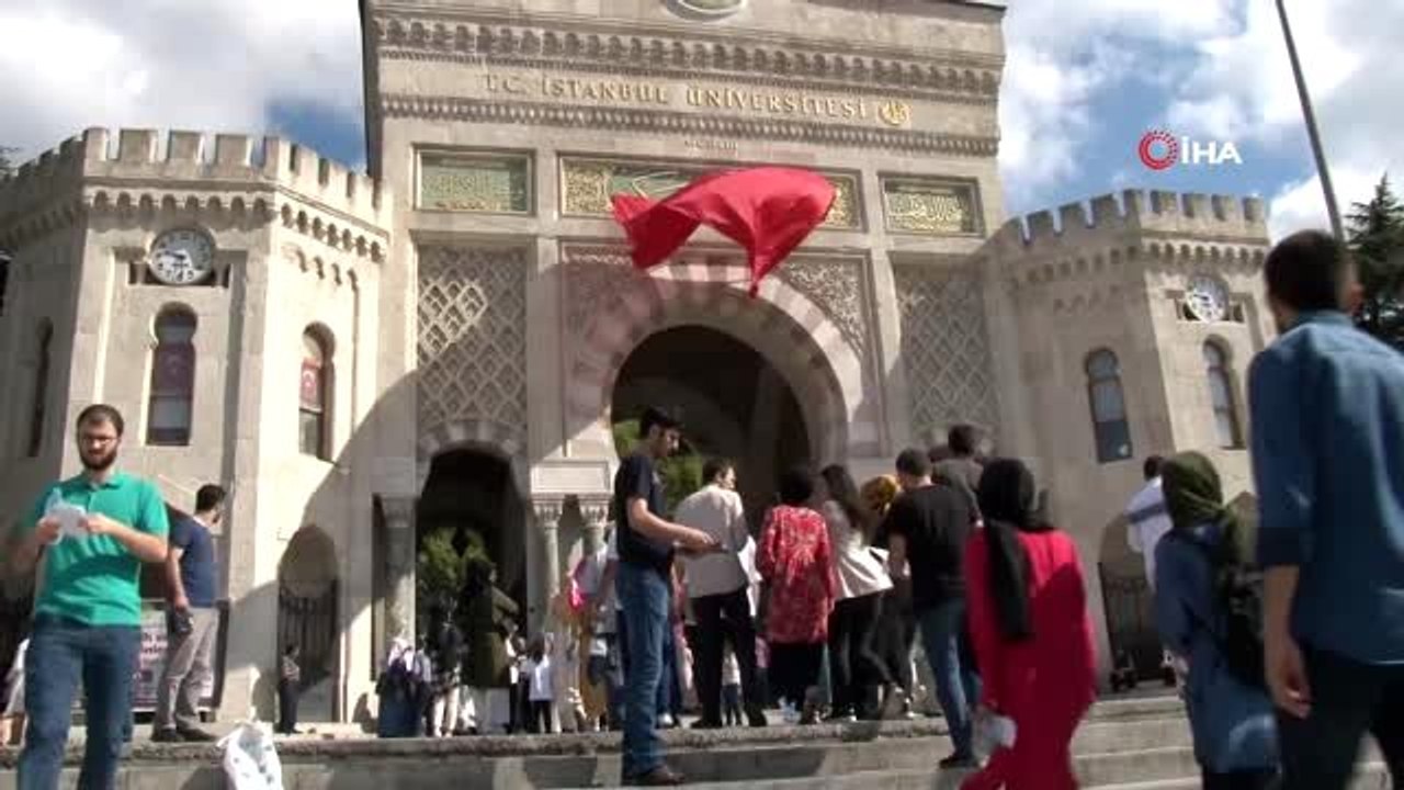 Öğretmen adayları KPSS'de ter döktü