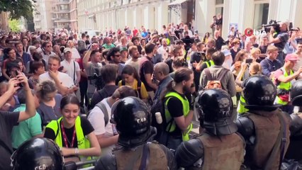 - Rusya’daki Protestolarda Gözaltı Sayısı Bine Yükseldi